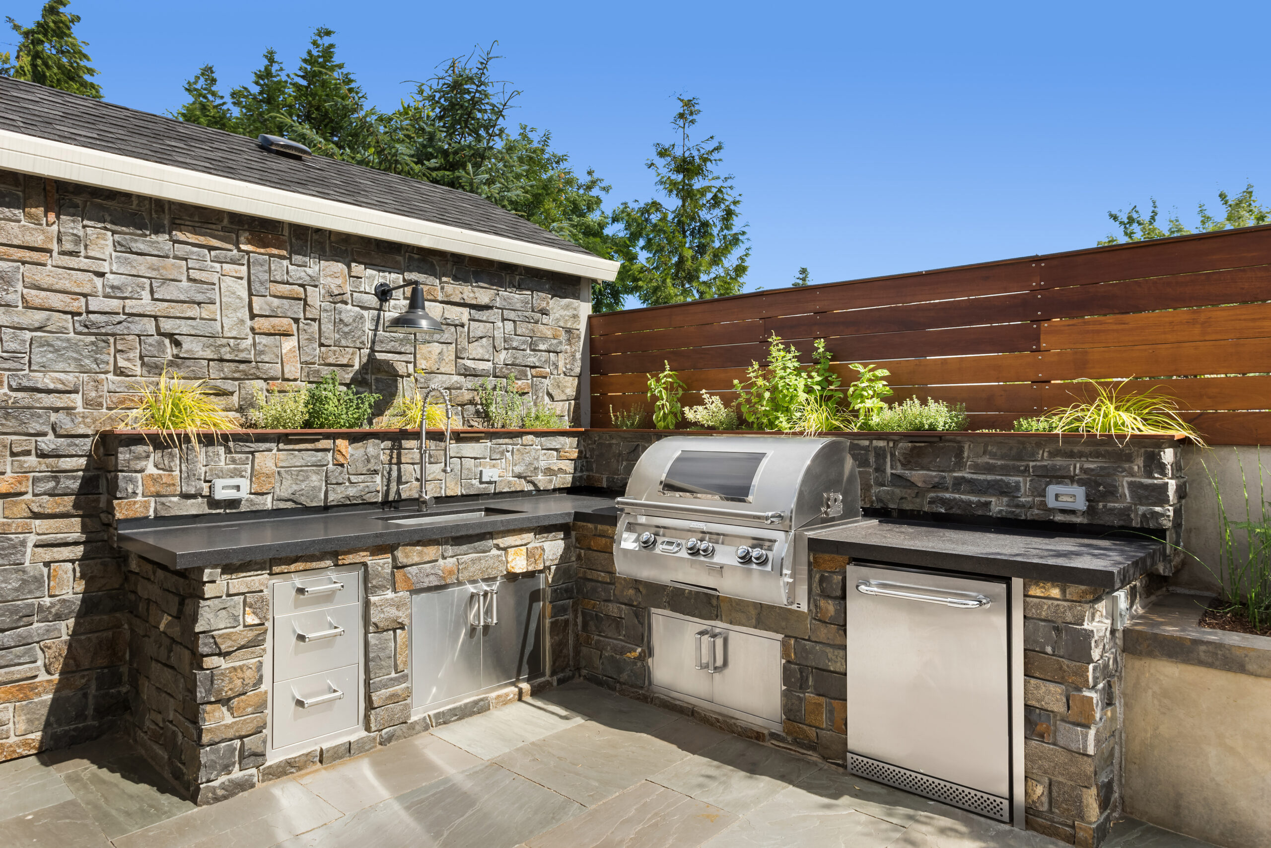 Custom Outdoor Barbecue Islands in Burbank & Los Angeles, CA in Burbank CA